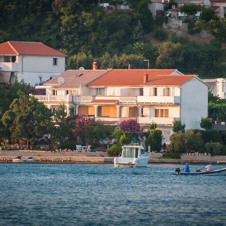 Apartment Kampor 15310a Rab Town