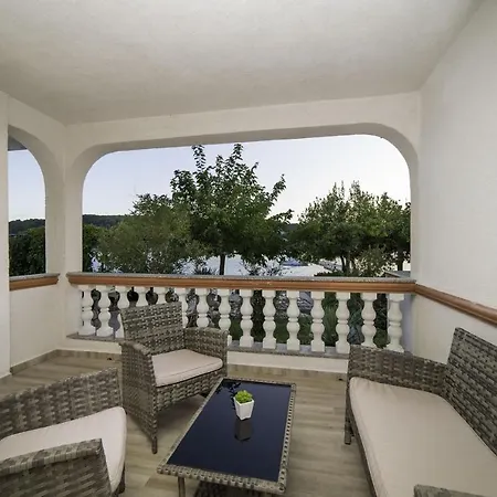 Kampor 15310a Apartment *