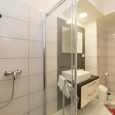 Kampor 15310a Apartment Rab Town