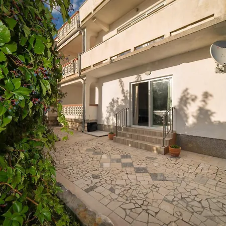 Kampor 15310a * Rab Town